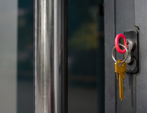 Haustür geschlossen halten